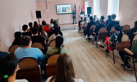Встреча со студентами, обучающимися с представителями ООО "Кейтеринг Владивосток"